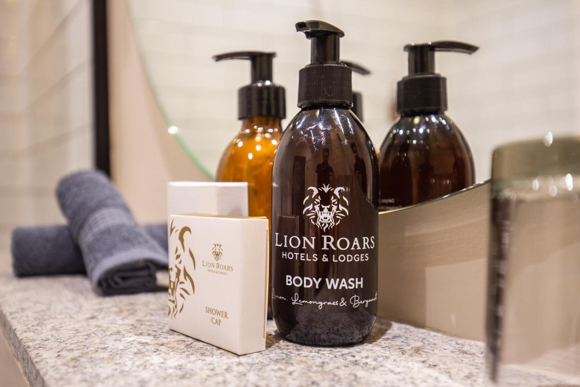 Hotel Old Bank - Lion Roars & 4*
